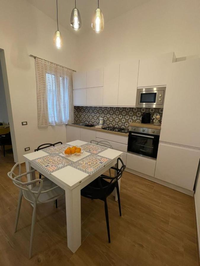 Casa Vacanze Al Trenta3 Marsala Exteriör bild