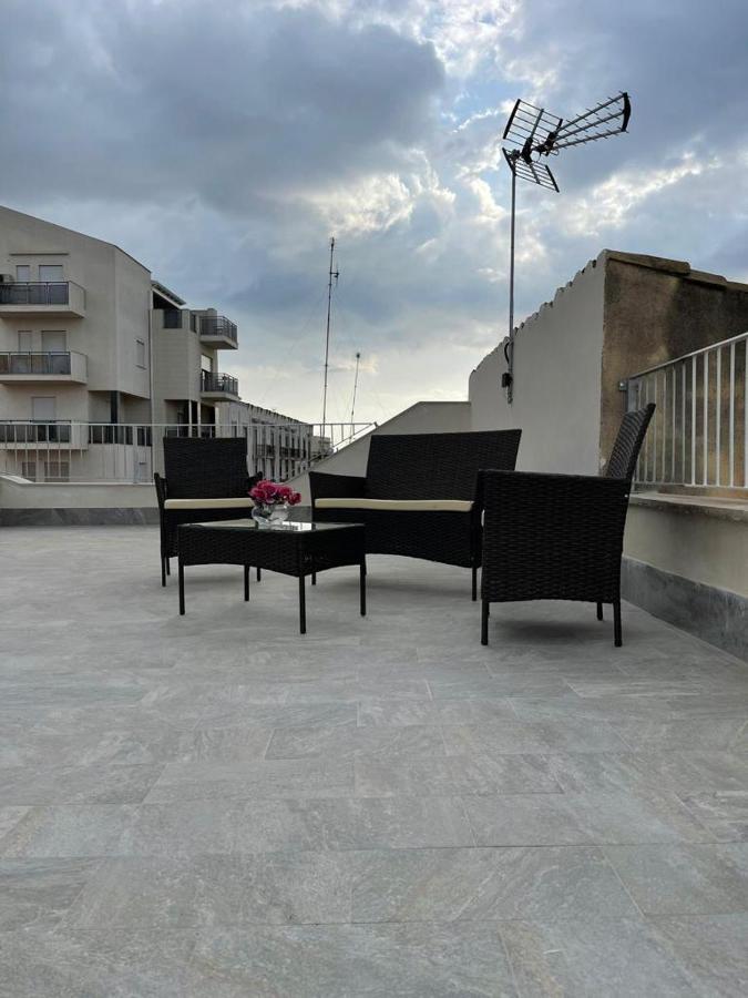 Casa Vacanze Al Trenta3 Marsala Exteriör bild